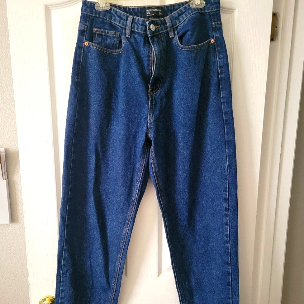 Pretty Little Thing mom jeans